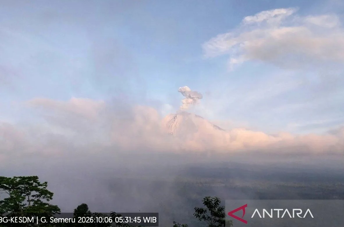 Gunung Semeru Erupsi Selasa Pagi Ini, Kolom Letusan Capai 900 Meter