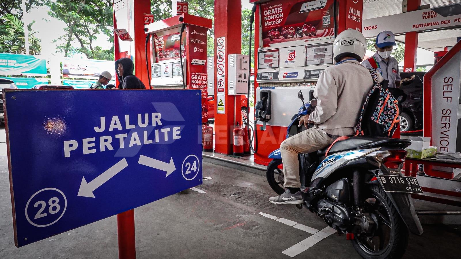 Antre Dimana-Mana, Pasokan Pertalite Bakal Ditambah