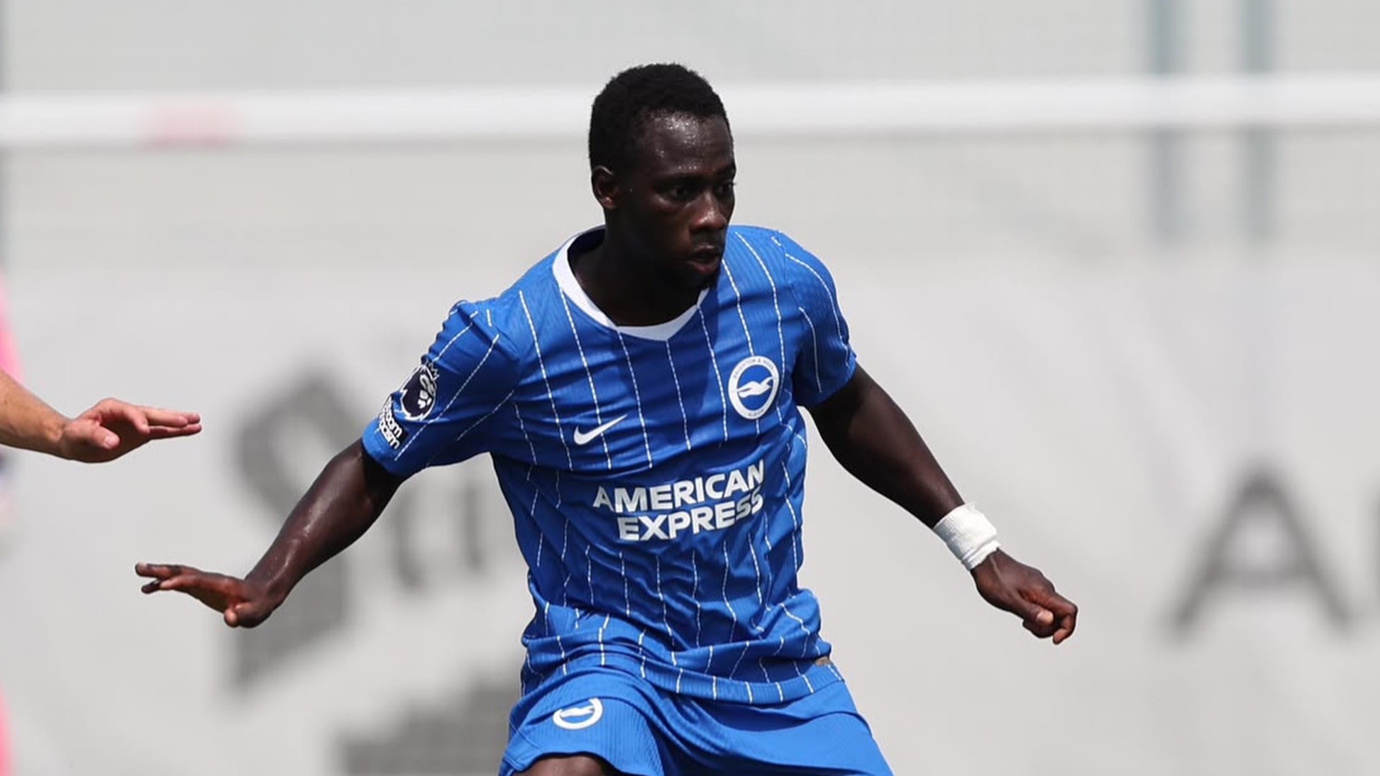 Liverpool Sodorkan Rp 1,2 Triliun untuk Yankuba Minteh, Brighton Tolak Mentah-mentah