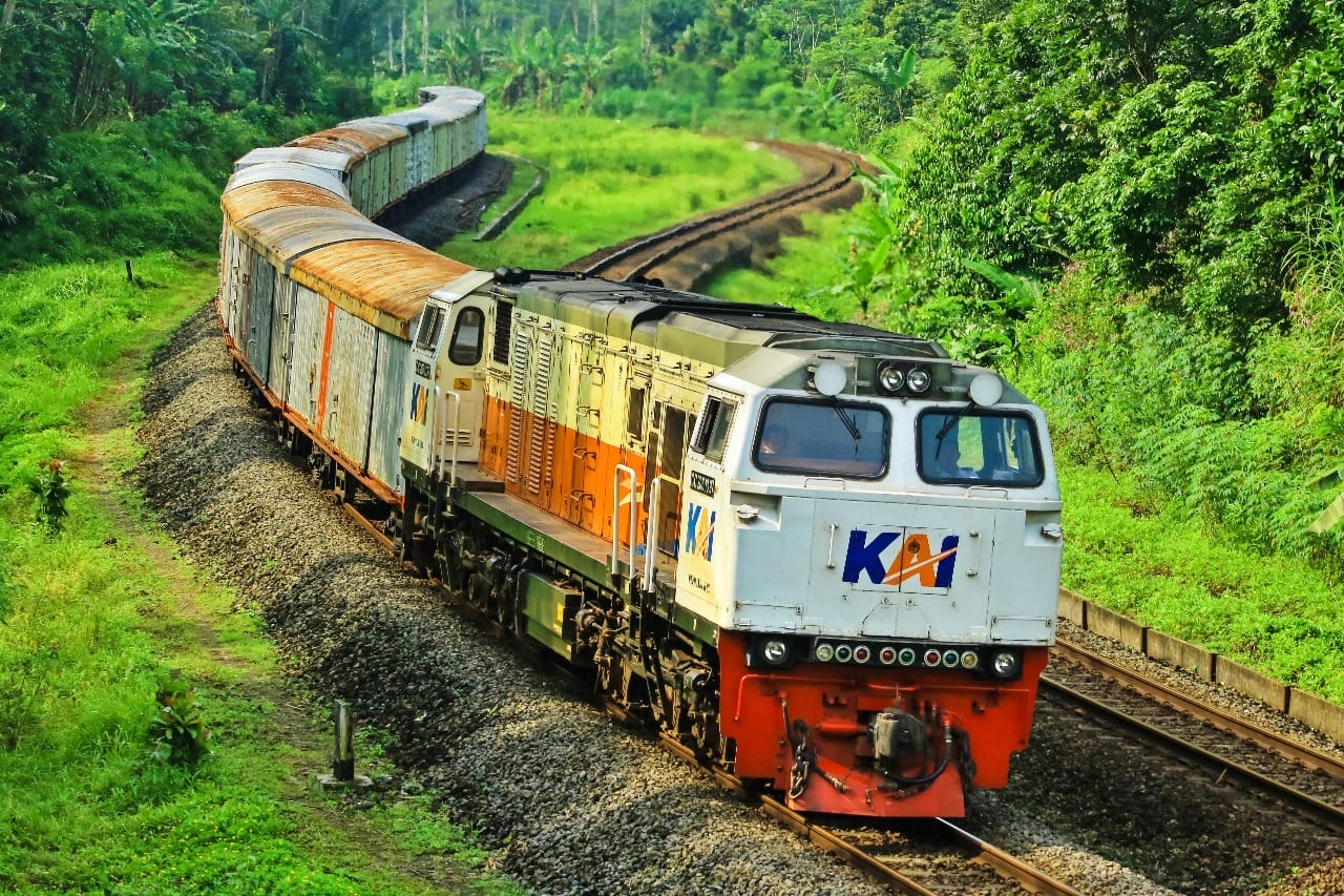 KAI dan INKA Mulai Integrasi Strategis, Kebutuhan KRL hingga 2040 Diproyeksikan Capai 156 Rangkaian