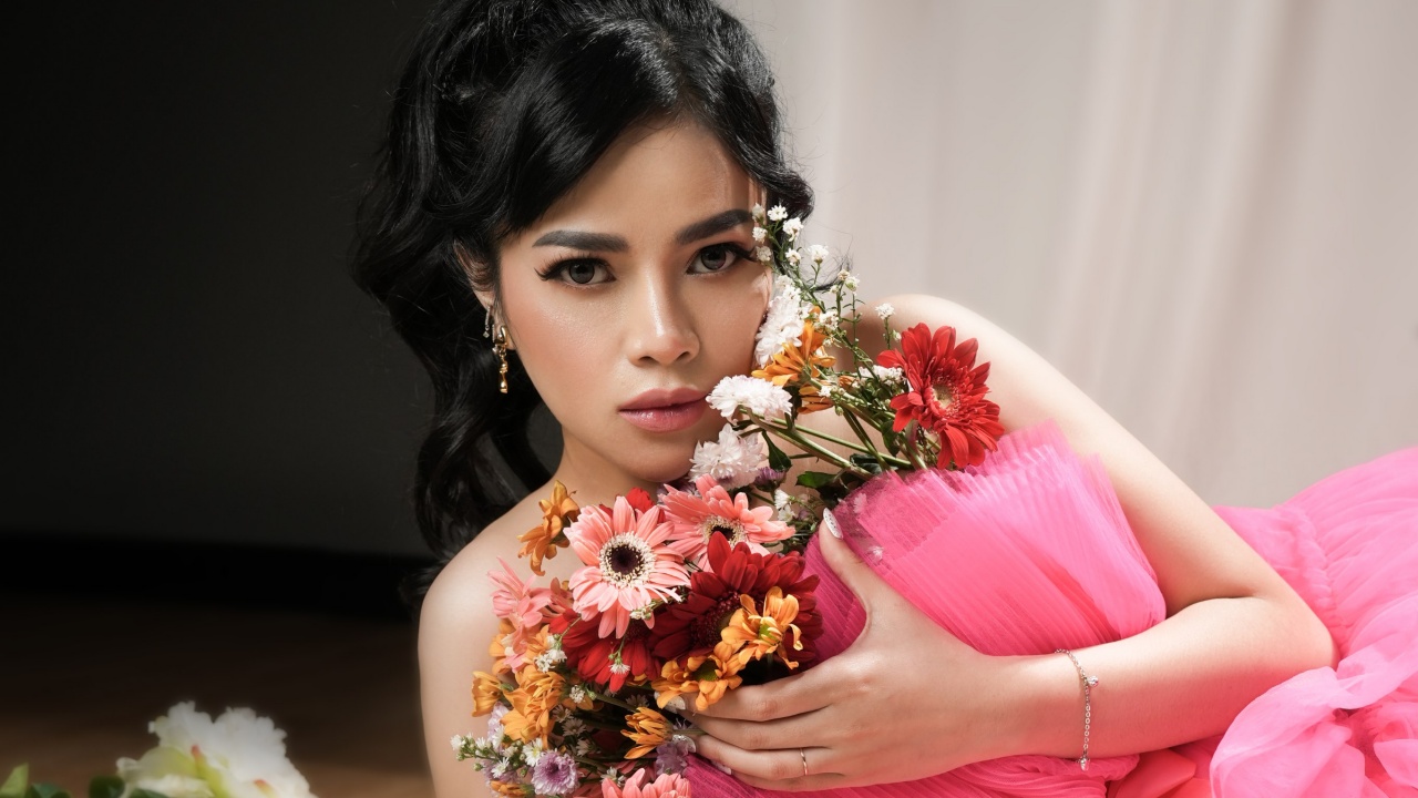 Delladevina Sampaikan Cinta yang Tulus dalam Lirik di Lagu Terbaru 'Seumur Hidupku'