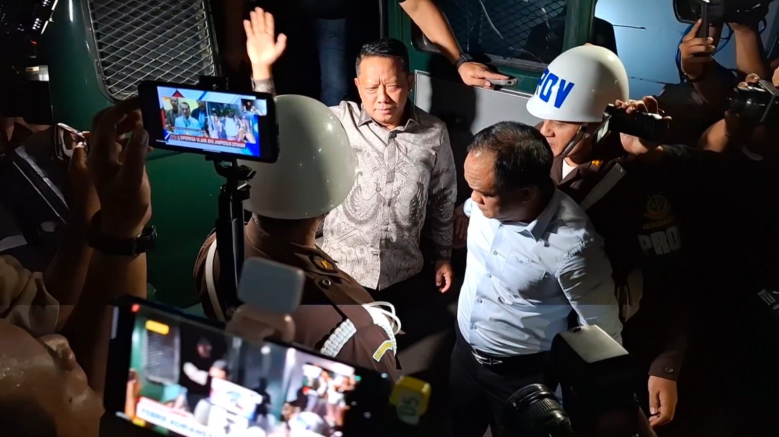 Tanpa Rompi Tahanan, Febrie Adriansyah Tiba di Rutan KPK usai Ditahan Kejagung