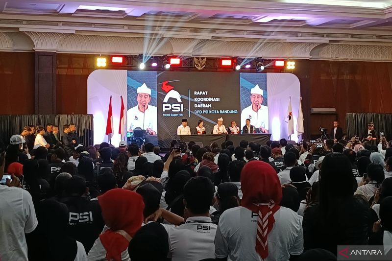Gerindra Ogah Kometari Mendalam Soal Jokowi Pamer KTA PSI
