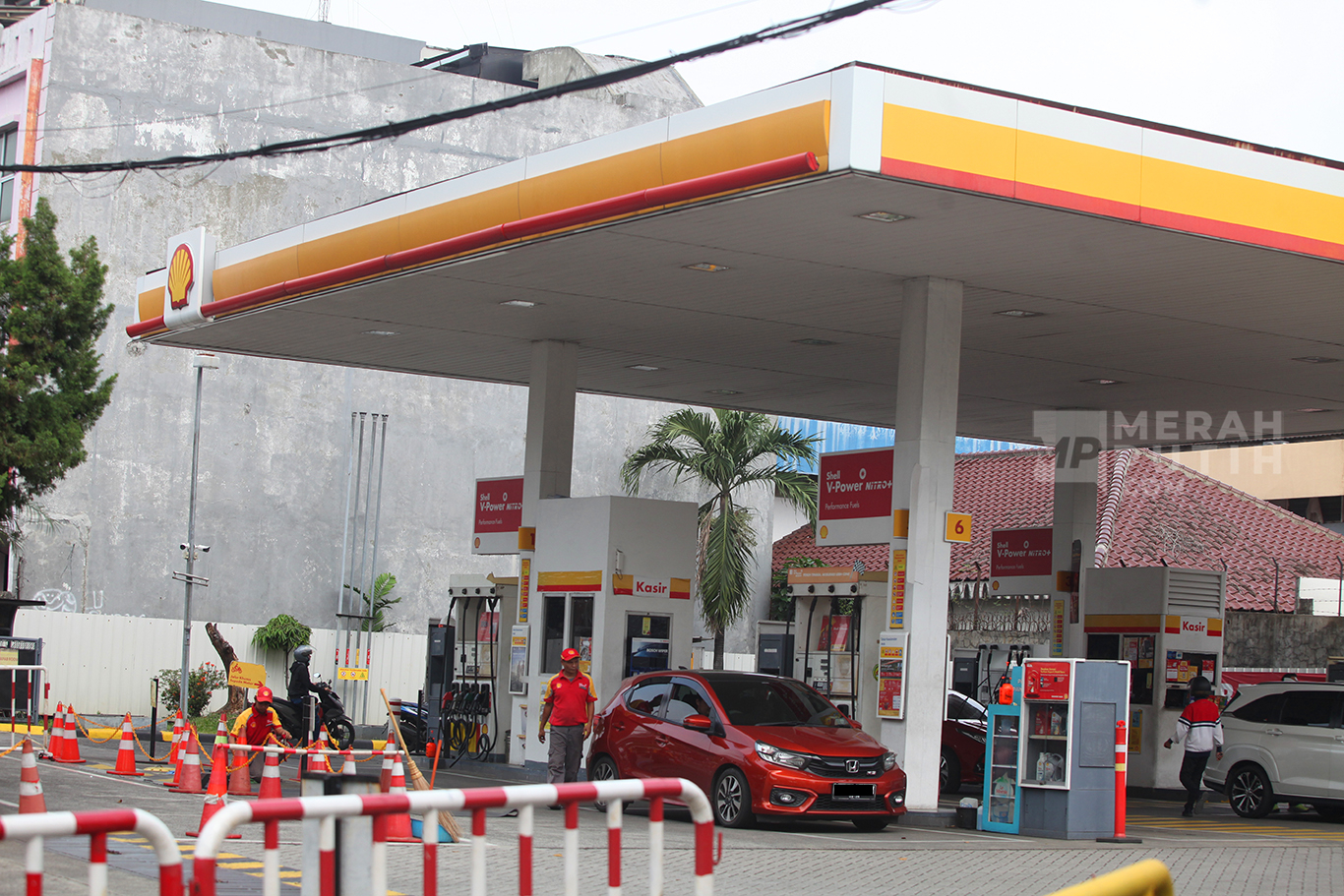Menilik SPBU Shell Layani Pengisian BBM di Tengah Kekosongan Stok Bahan Bakar