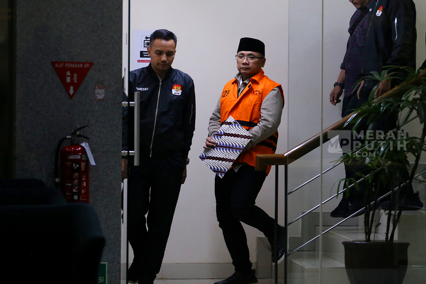 Penahanan Tersangka Kuota Haji Mantan Menteri Agama Yaqut Cholil Qoumas Ditangguhkan