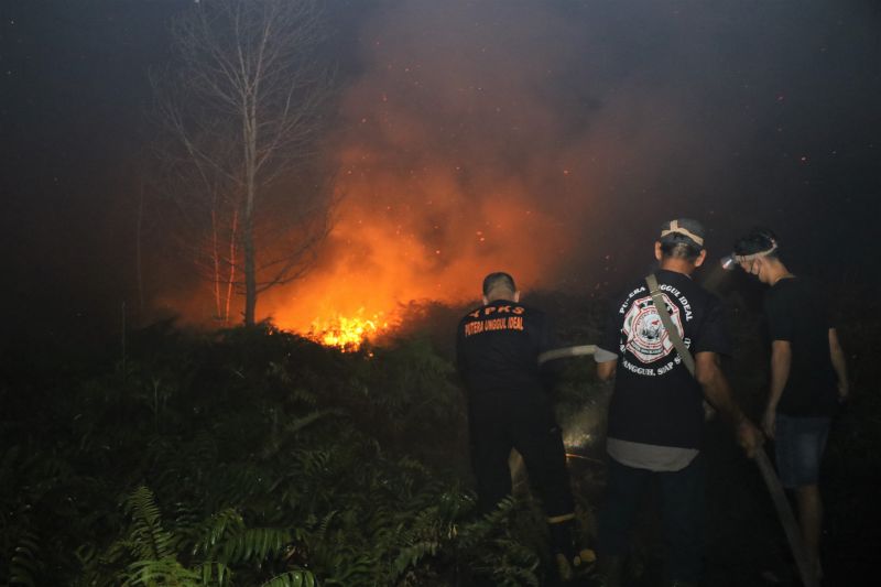 Karhutla Sekitar Bandara Singkawang Jadi Lautan Api, Lahan 100 Hektar Ludes Terbakar