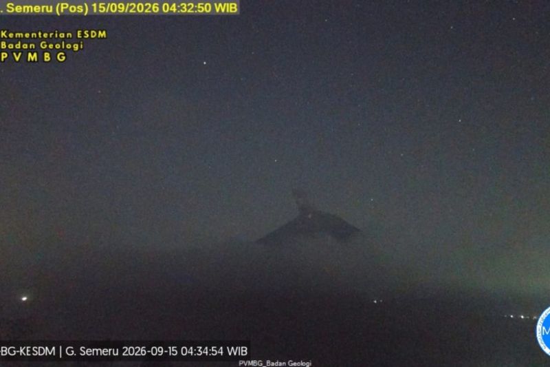 Erupsi Gunung Semeru pada Selasa Dini Hari Disertai Suara Gemuruh yang Kuat