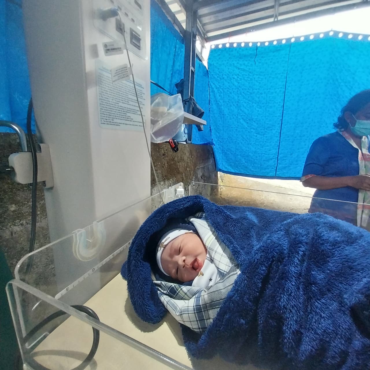 Bawa Kebahagiaan, Dua Bayi Lahir di Tengah Tanggap Darurat Bencana Gempa Manggarai