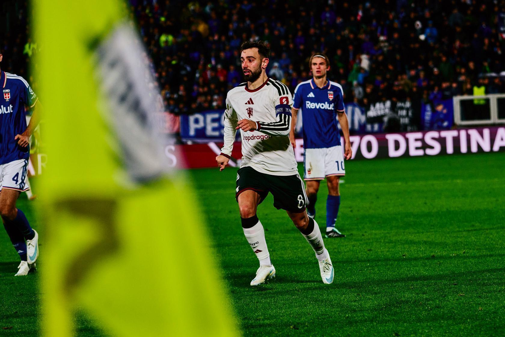 Michael Carrick dan Bruno Fernandes Bertemu, Manchester United Bersiap Hadapi Chelsea