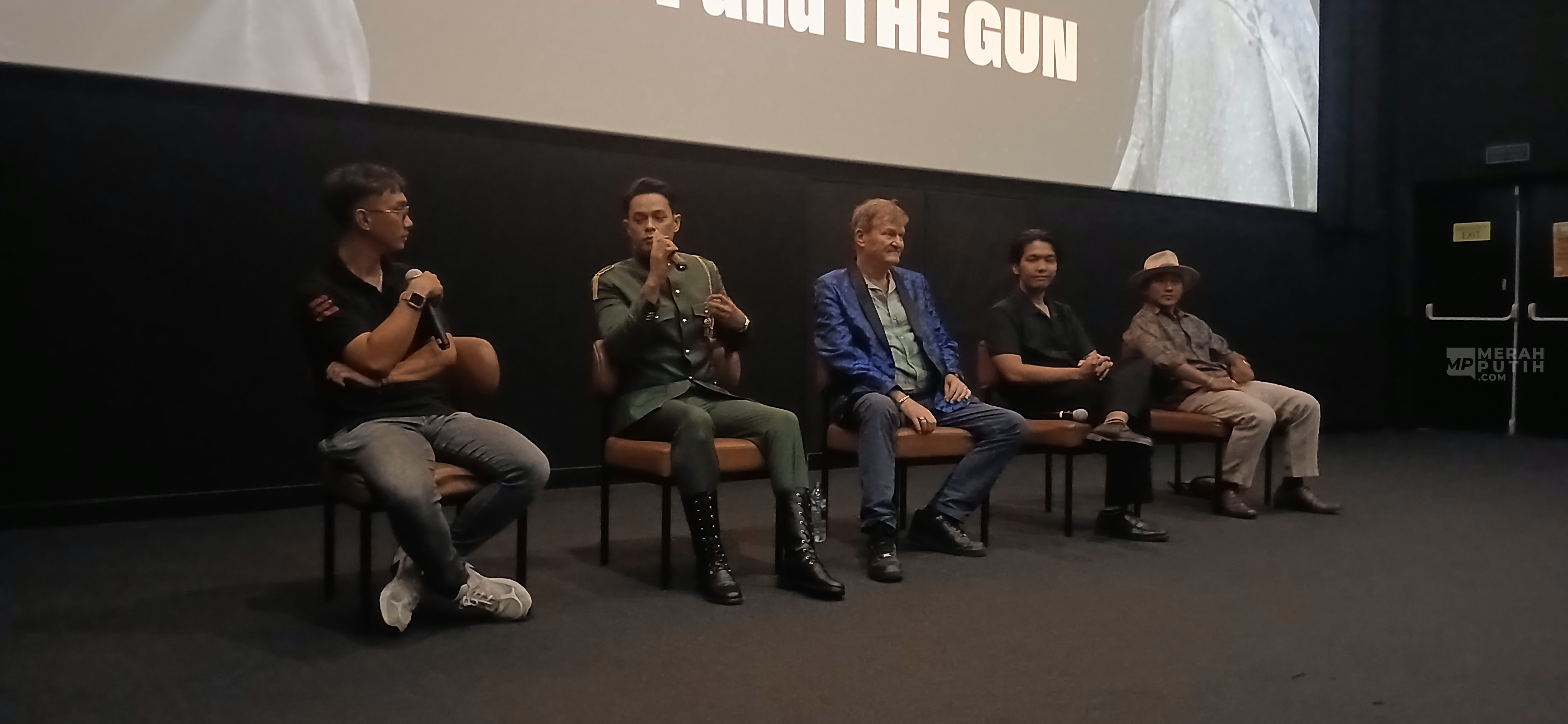 Cerita Azman Al Idrus Bintangi 'Peluru Senja', Dadakan tanpa Workshop