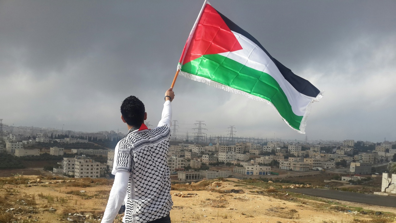 Kunjungi Timur Tengah, Macron Desak Israel Tarik Pasukan dari Wilayah Palestina