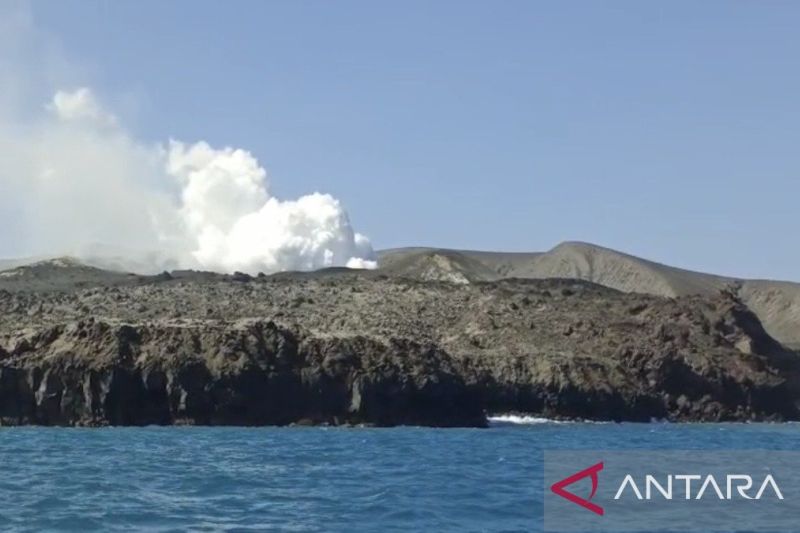 Gunung Anak Krakatau Erupsi, Warga Pandeglang Rasakan Getaran Hebat 