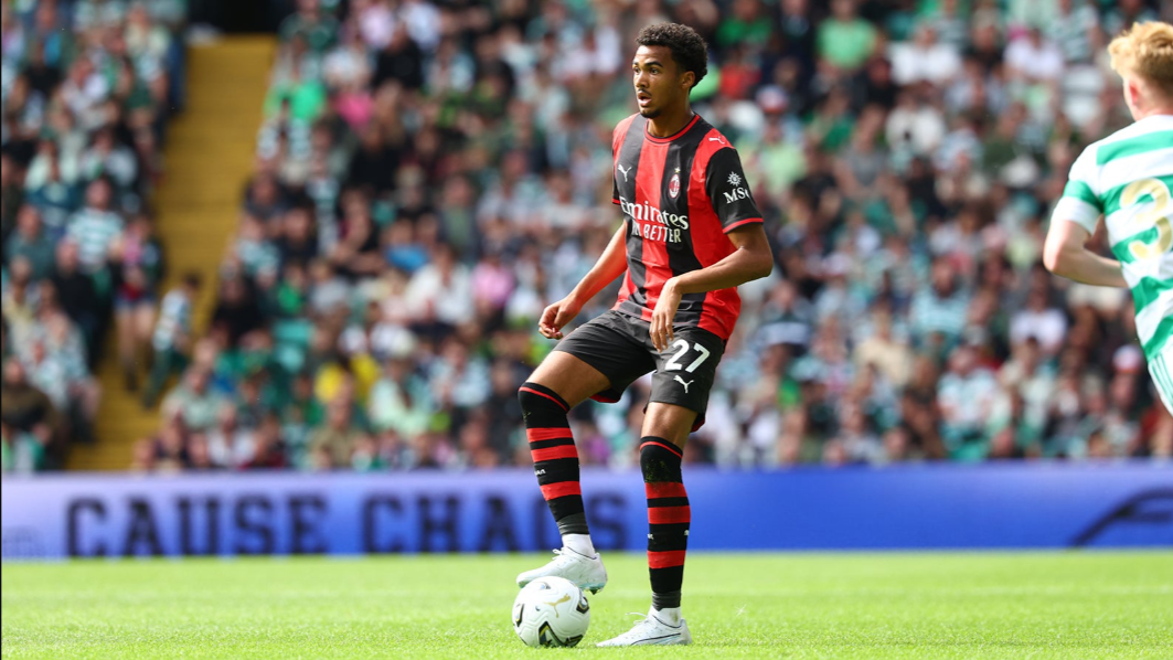 Hat-trick Sempurna di Liga Europa Jadi Alasan AC Milan Rela Naikkan Gaji Alphadjo Cisse Berkali Lipat